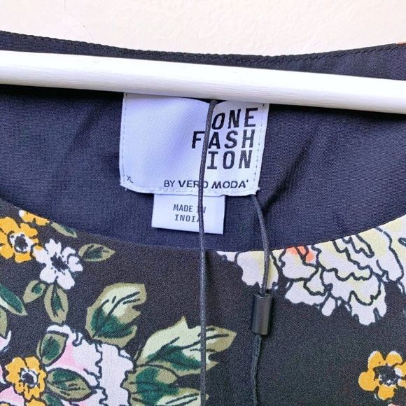 Vero Moda Floral Dress - Picture 4 of 7